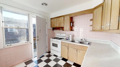 2721 W Rosemont Ave unit 2E, Chicago, IL 60659 - photo 7