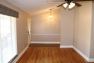 1000 Mackinac Dr, Saint Louis, MO 63146 - photo 4