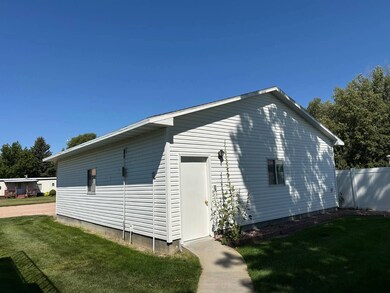 303 Linnell St, Brule, NE 69127 - photo 4