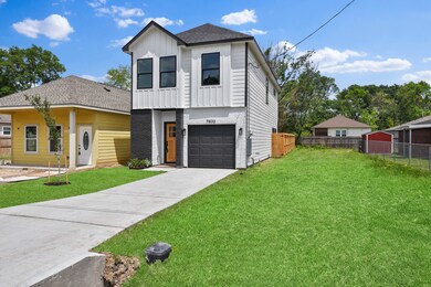 7832 Willow St, Houston, TX 77088 - photo 2