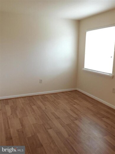 7497 Prince Charles Ct unit 8, Manassas, VA 20111 - photo 6