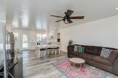 817 W Julie Dr, Tempe, AZ 85283 - photo 7