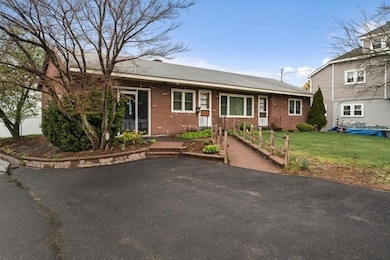 189 Brook St, Clinton, MA 01510 - photo 2