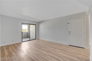 3151 Soaring Gulls Dr unit 2040, Las Vegas, NV 89128 - photo 7