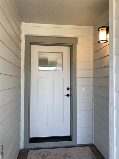 2061 SE Academy St, Dallas, OR 97338 - photo 2