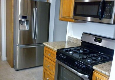 Stove and microwave stay, seller reserves the refr