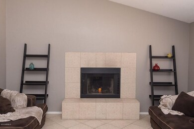1033 W Ivyglen-24