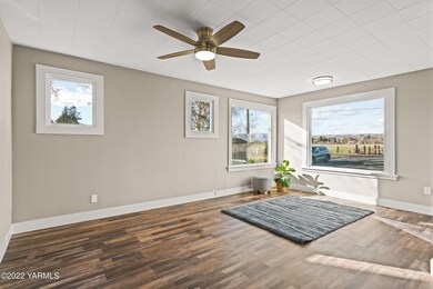 1790MaplewayRd-6