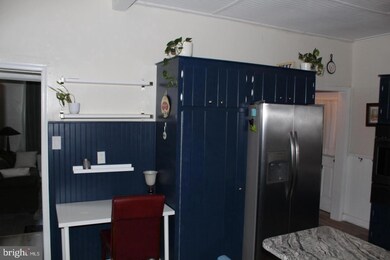 1221 N Gravel Pike, Zieglerville, PA 19492 - photo 4