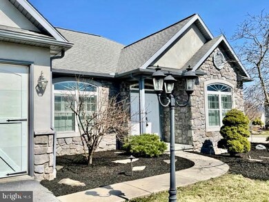 1001 River Crest Dr, Reading, PA 19605 - photo 2