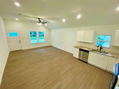 618 E 8th St, Bonham, TX 75418 - photo 5