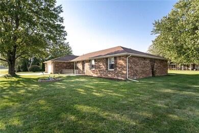 3424 Charlton Dr, Anderson, IN 46012 - photo 3