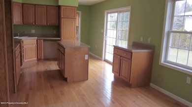 412 Jefferson St, Taylor, PA 18517 - photo 7