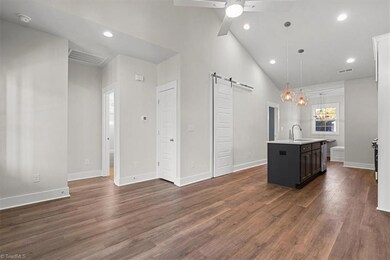 5127 Whaitley Ln, Greensboro, NC 27407 - photo 5