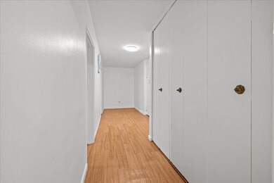 The Bonnie Crest unit 1N, Bronx, NY 10463 - photo 2