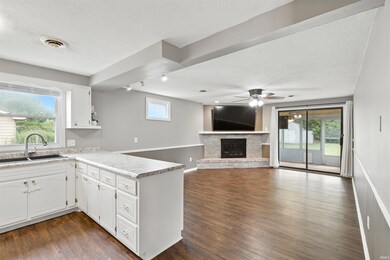 3605 E Saddle Dr, Fort Wayne, IN 46804 - photo 6