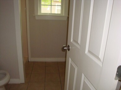 411 Moody St, Picayune, MS 39466 - photo 4