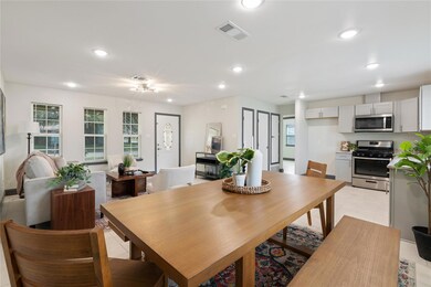 Open floorpan! (view from laundry room)