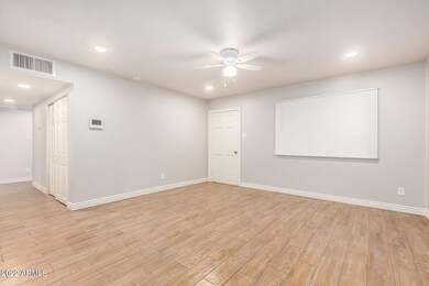 7909 W Verde Ln, Phoenix, AZ 85033 - photo 4