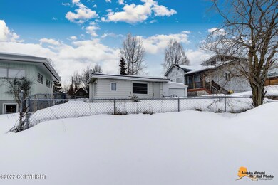 4207 Garfield St, Anchorage, AK 99503 - photo 2