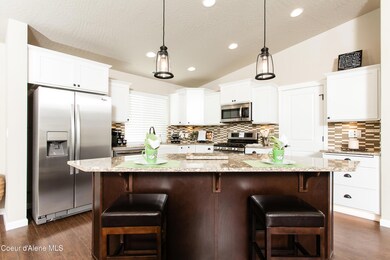(6) Stock Kitchen