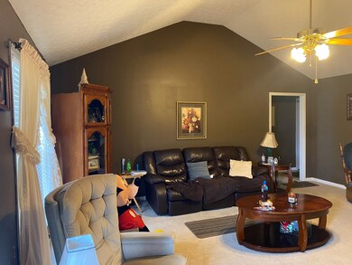 104 Warren Cir, Shelbyville, TN 37160 - photo 4