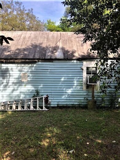 5147 Allen Rd, Zephyrhills, FL 33541 - photo 4