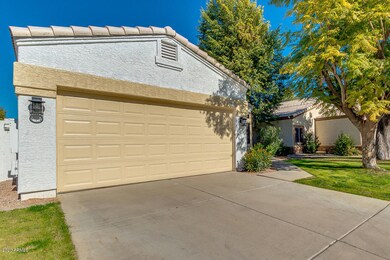 1538 E Beacon Dr, Gilbert, AZ 85234 - photo 3