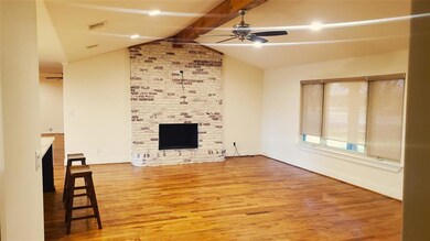 710 W Ash St, Celina, TX 75009 - photo 2