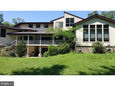 10 Circle Dr, Trenton, NJ 08691 - photo 4