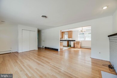 8533 Pineway Dr, Laurel, MD 20723 - photo 6