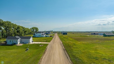 704 Lorraine Way, Colfax, ND 58018 - photo 4