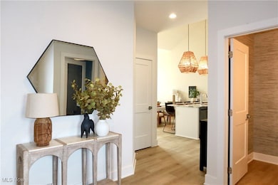 421 Bordeaux Blvd, Broadview Heights, OH 44147 - photo 2