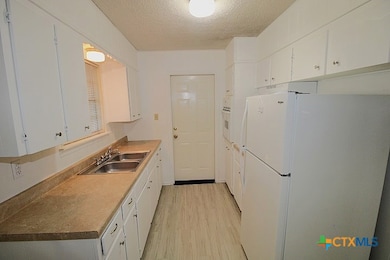 512 Creek St, Copperas Cove, TX 76522 - photo 4