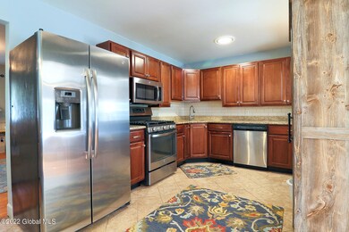 2021 Piney Point Rd, Troy, NY 12180 - photo 6