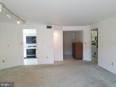2901 Fallstaff Rd unit 206, Baltimore, MD 21209 - photo 5