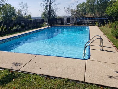 49 Eagle View Ln unit 1, Oswego, IL 60543 - photo 3