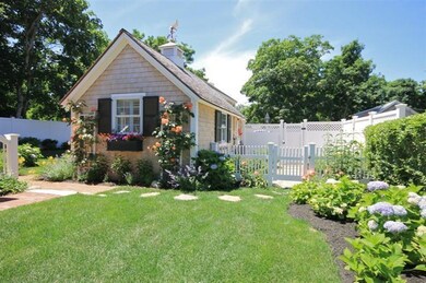 28 Pine St, Edgartown, MA 02539 - photo 4