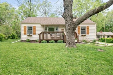 6018 Larsen Ln, Shawnee, KS 66203 - photo 2