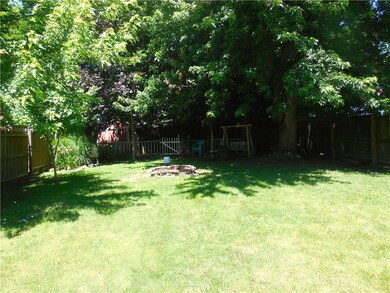 725 Penn Ave, Midland, PA 15059 - photo 5