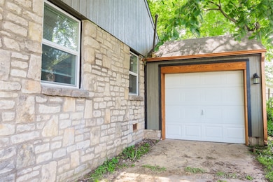 812 N Delaware Place, Tulsa, OK 74110 - photo 4