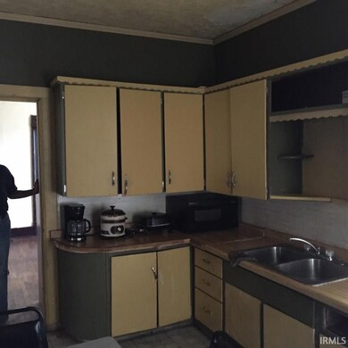 809 Mason St, Elkhart, IN 46516 - photo 2