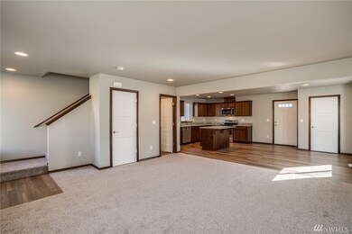 421 S Kansas Loop, East Wenatchee, WA 98802 - photo 7