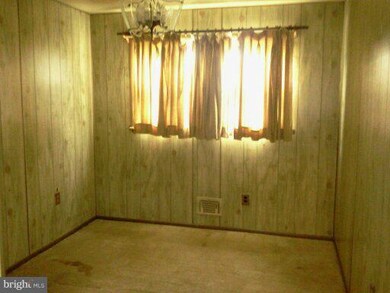 7102 Minna Rd, Gwynn Oak, MD 21207 - photo 7