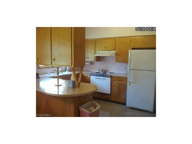 This space is open to the dining area!