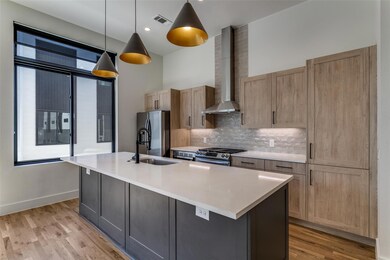 5609 Live Oak St unit 301, Dallas, TX 75206 - photo 4