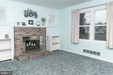 400 Sycamore Rd, Linthicum Heights, MD 21090 - photo 6