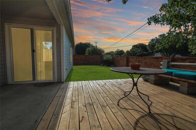 1301 Autumn Chase Square, Bedford, TX 76022 - photo 2