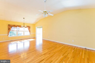 305 Lynn Dr, Stephens City, VA 22655 - photo 3