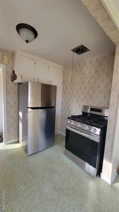 28205 Kaufman St, Roseville, MI 48066 - photo 5